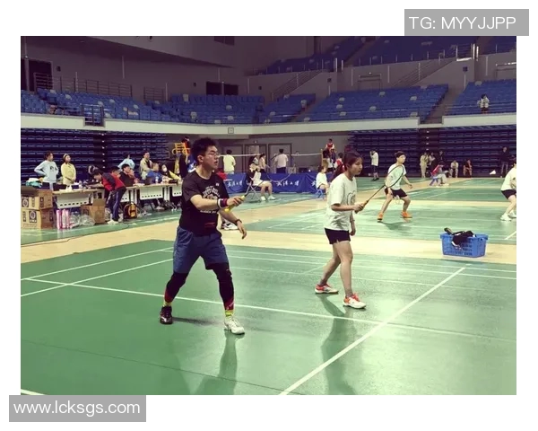 武汉羽毛球队的速度之美:探索羽毛球运动的魅力与发展 武汉羽毛球队的速度之美:探索羽毛球运动的魅力与发展